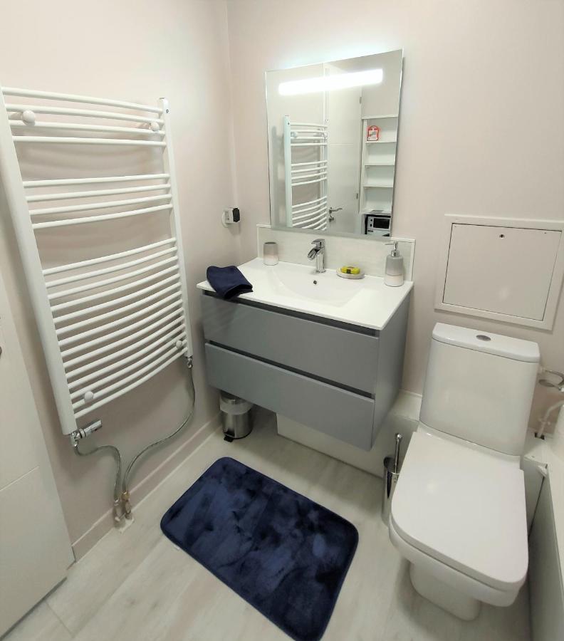 Lovely Flat Nearby Paris Fully Redone With Free Parking On Premises And Balcony Apartment