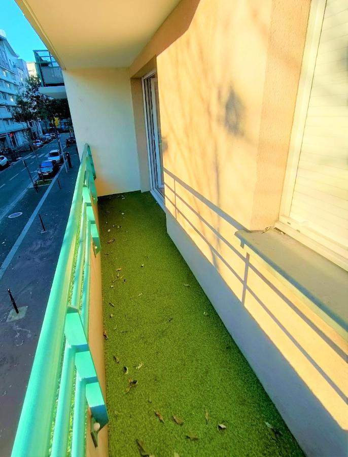 Lovely Flat Nearby Paris Fully Redone With Free Parking On Premises And Balcony