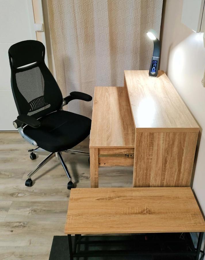 Lovely Flat Nearby Paris Fully Redone With Free Parking On Premises And Balcony *